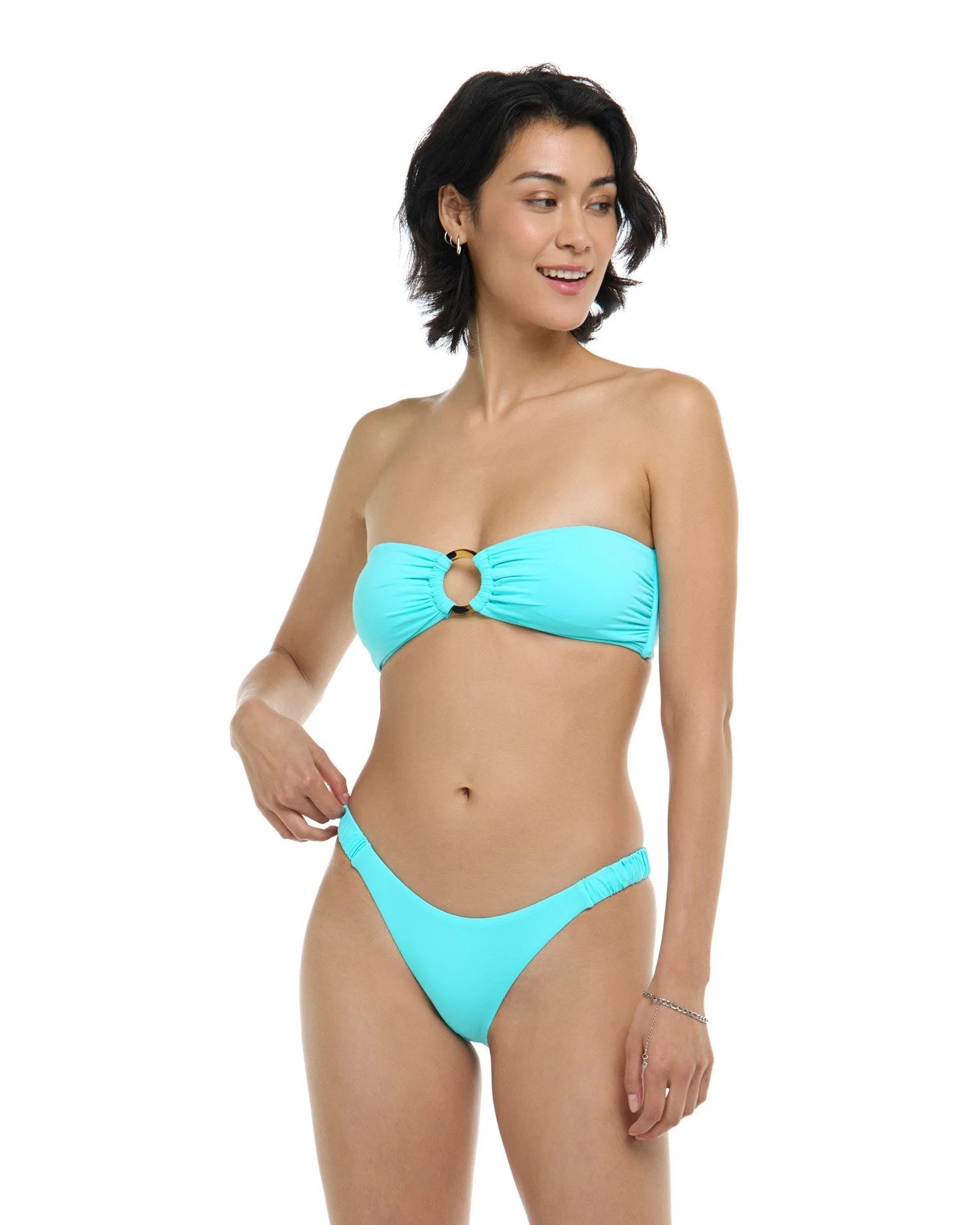 Bas De Maillot Bikini, Expeditions
